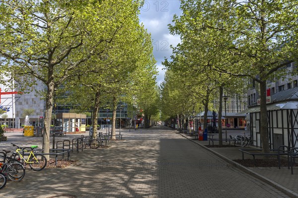 Empty shopping street during the 2021 pandemic