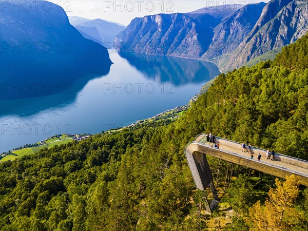 Vieing plattform Stegastein overlooking Aurlandsfjord