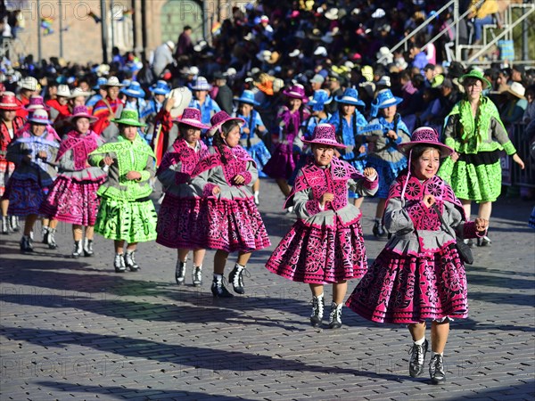 Dance group at the parade on the eve of Inti Raymi