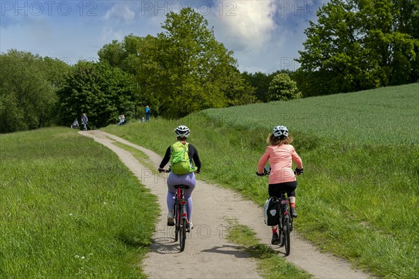 Girlfriends on a bike ride in the north of Berlin