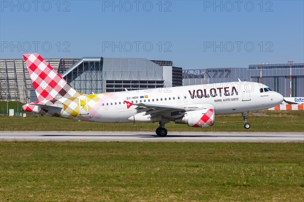 A Volotea Airbus A319 with registration number EC-NDH at Hamburg Finkenwerder Airport