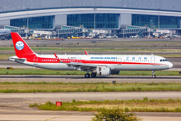 An Airbus A321 aircraft of China Southern Airlines with registration number B-8603 at Guangzhou Baiyun Airport
