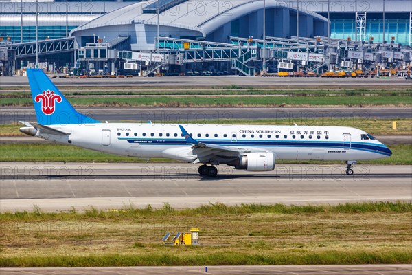 A China Southern Airlines Embraer 190 aircraft with registration number B-3216 at Guangzhou Airport