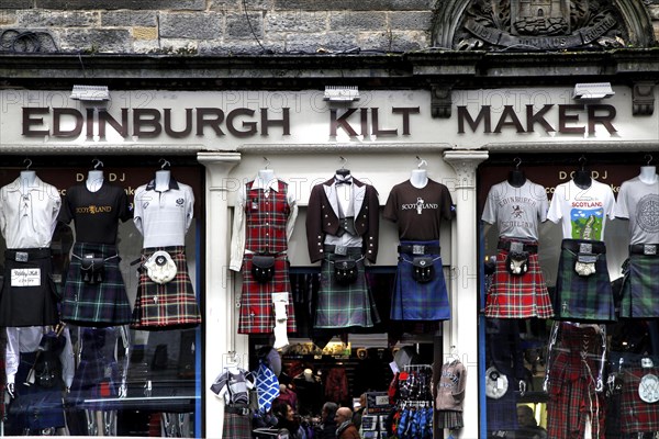 Shop window kiltmaker