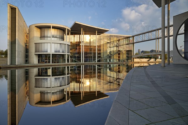 Paul-Loebe-Haus and Spree in the morning light