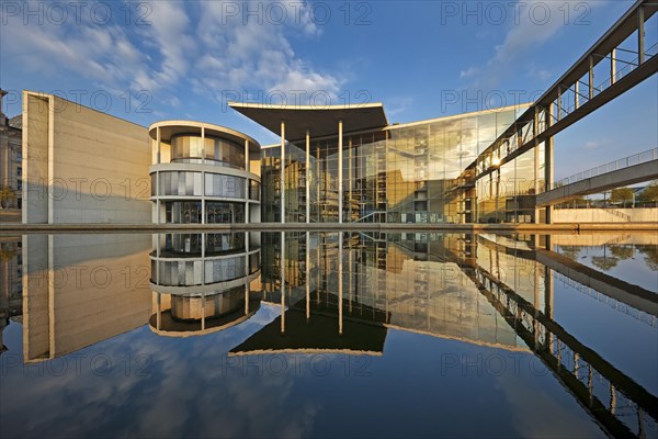 Paul-Loebe-Haus and Spree in the morning light