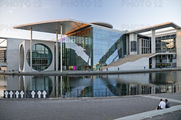 Marie-Elisabeth-Lueders-Haus am Spreebogen