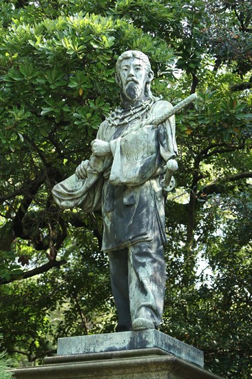 Bronze statue of Umashimadenomikoto