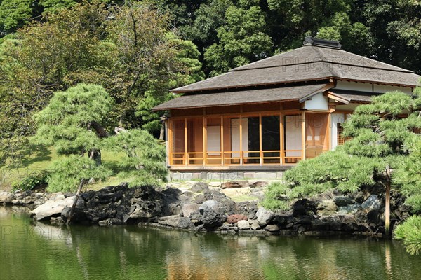 Nakajima No Ochaya tea house in Hamarikyu Gardens