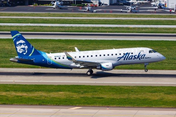 An Embraer ERJ 175 aircraft of Alaska Airlines Skywest with registration N196SY at San Jose Airport