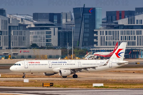 A China Eastern Airlines Airbus A321 with registration number B-8575 at Shanghai Hongqiao Airport