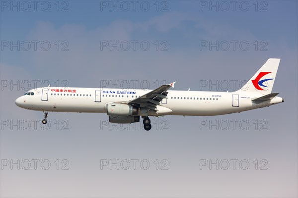A China Eastern Airlines Airbus A321 with registration number B-6753 at Shanghai Hongqiao Airport