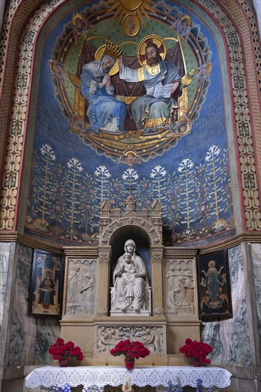 Side altar