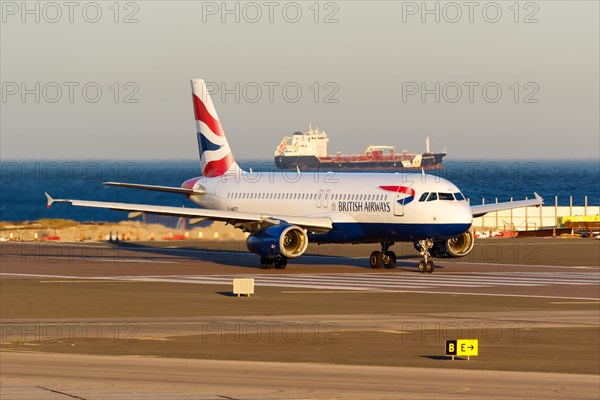 A British Airways Airbus A320 with the registration G-MIDT at Gibraltar Airport