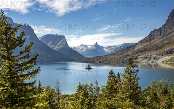 View over Saint Mary Lake with Wild Goose Island