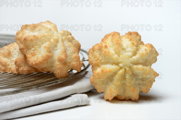 Coconut macaroons