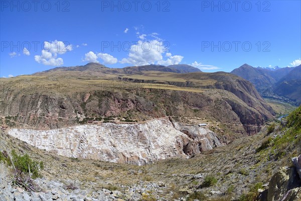 Terraces for salt extraction