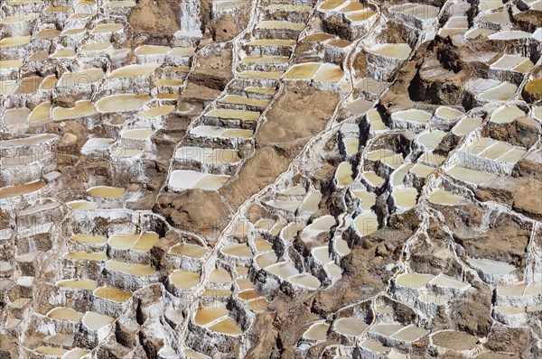 Terraces for salt extraction