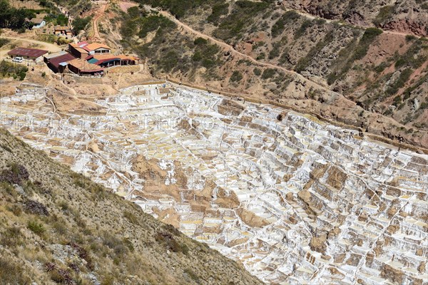 Terraces for salt extraction