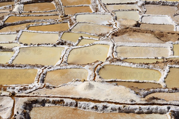 Terraces for salt extraction