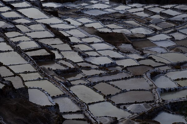 Terraces for salt extraction