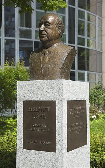 Bust of Helmut Kohl