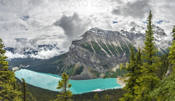 View of turquoise glacial Lake Louise
