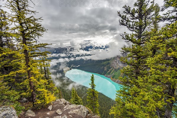 View of turquoise glacial Lake Louise