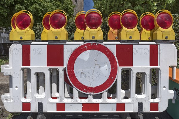 Construction site signs with warning lights
