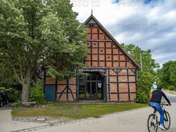 Half-timbered house in the Rundlingsdorf Guehlitz. The village is one of the 19 Rundling villages that have applied to become a UNESCO World Heritage Site. Guehlitz