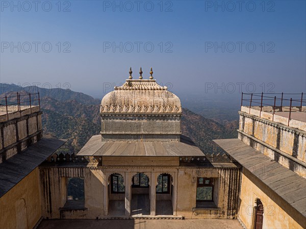 View from the fortress Kumbhalgarh into the Aravalli Mountains