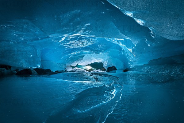 Glacier cave