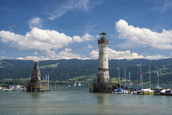 New Lindau lighthouse and Bavarian lion at the harbour entrance