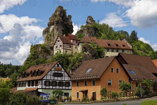 Rock village or church village Tuechersfeld