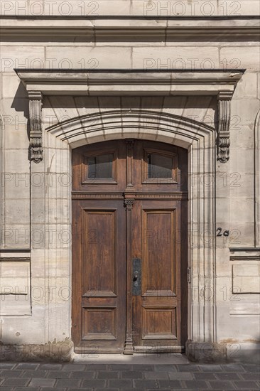 Entrance door of the synagogue