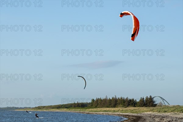 Kitesurfer