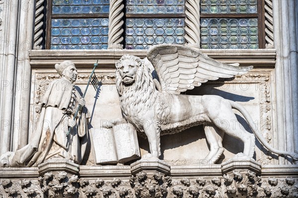 Coat of arms with lion at the Doge's Palace