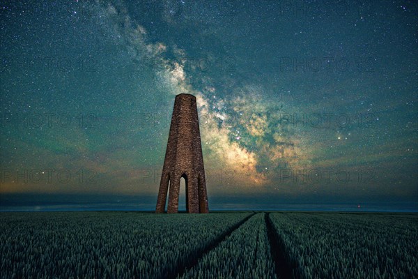 Milky Way over The Daymark