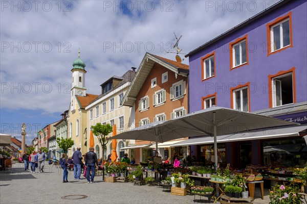 Untermarkt with the Maria Hilf Filial Church