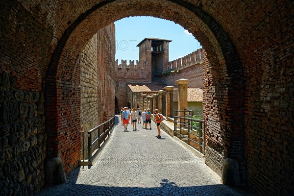 Gate to the bridge Ponte Scaligero