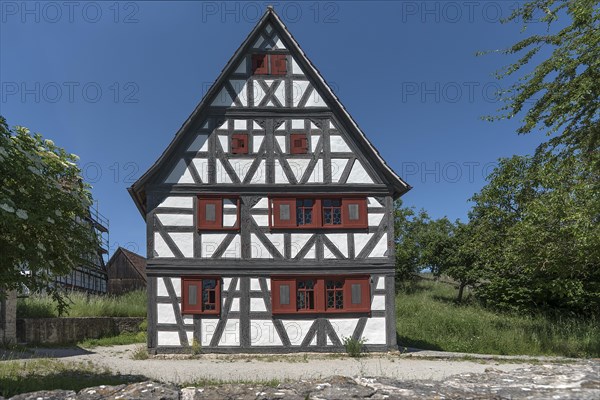 Winegrowers' house built in 1668