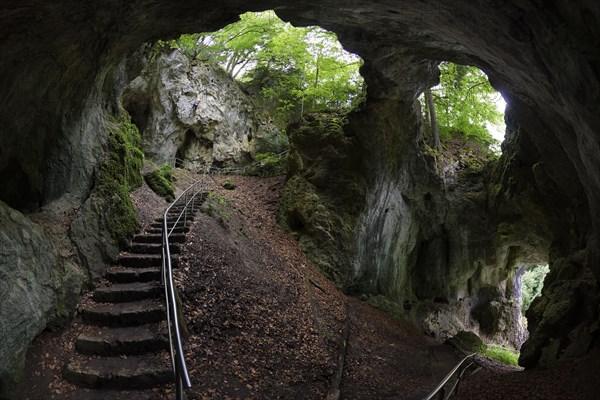 Riesenburg cave