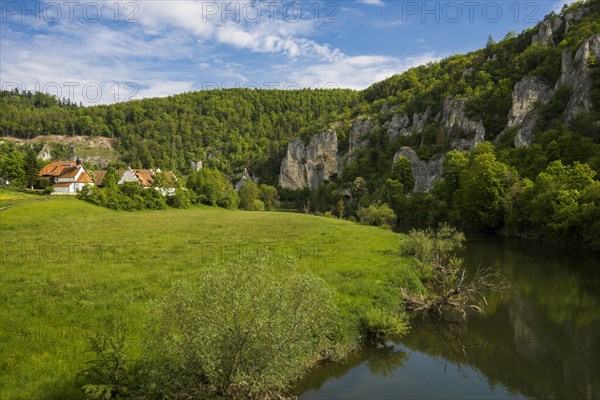 St. George's Chapel and Raven Rock