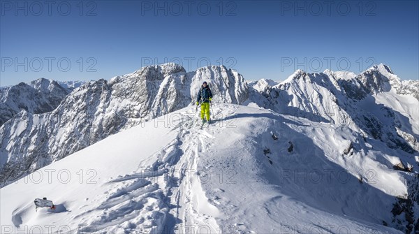 Alpspitz summit