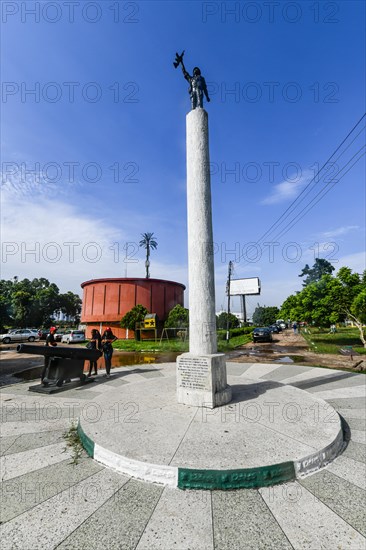 Cenotaph before the Benin National Museum in the Royal gardens