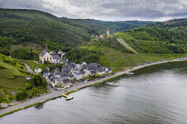 Beilstein on the Moselle with Metternich castle