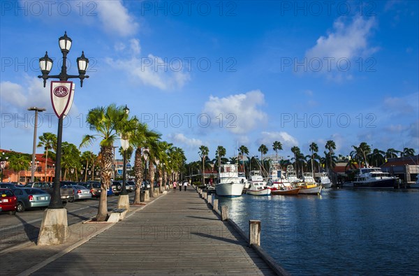 Street laterns in downtown Oranjestad