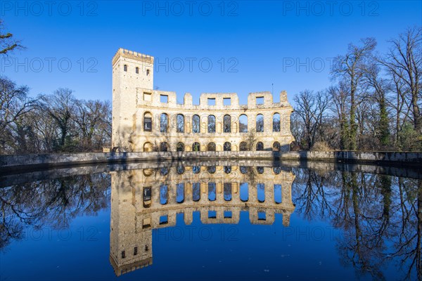 Water reservoir and Norman tower on the Ruinenberg in winter