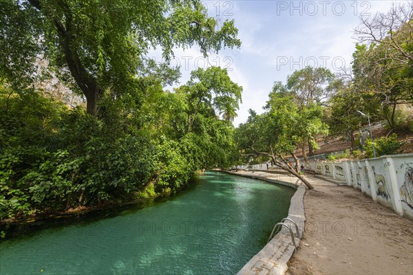 Turquoise Wikki warm springs