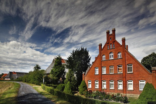 Hallenhauser in the marshland village of Konau